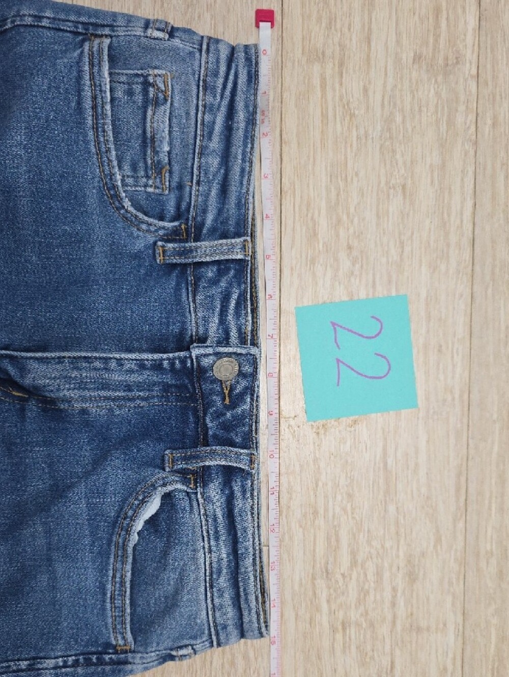 High-Rise Wide-Leg Jeans in Mid Blue - Picture 6 of 9